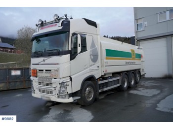 Tankwagen Volvo FH540: das Bild 1