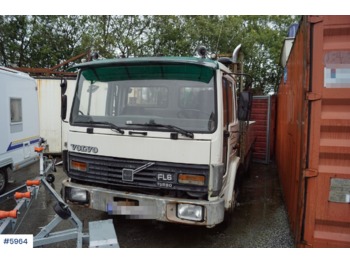 Pritsche LKW Volvo FL611: das Bild 1