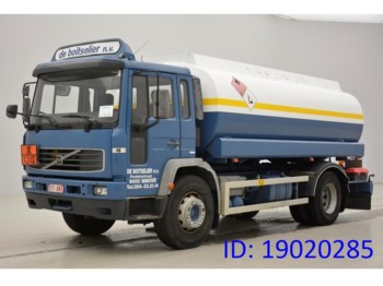 Tankwagen Für die Beförderung von Kraftstoff Volvo FL6.250: das Bild 1
