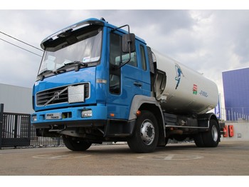 Tankwagen Für die Beförderung von Kraftstoff Volvo FL 220.15 + MAGYAR 10.000 L ( 4 comp.): das Bild 1