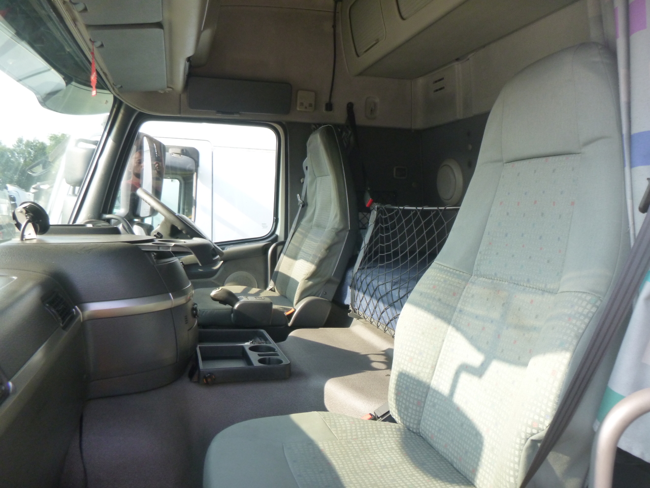 Autokran Volvo FM12 420 8x2 RHD + PM 40SP: das Bild 28
