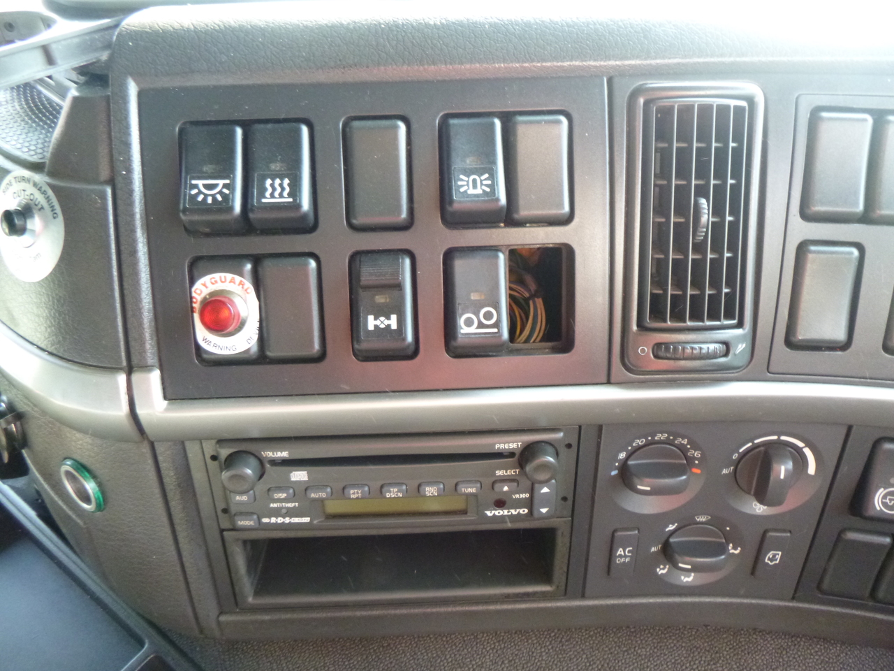 Autokran Volvo FM12 420 8x2 RHD + PM 40SP: das Bild 33