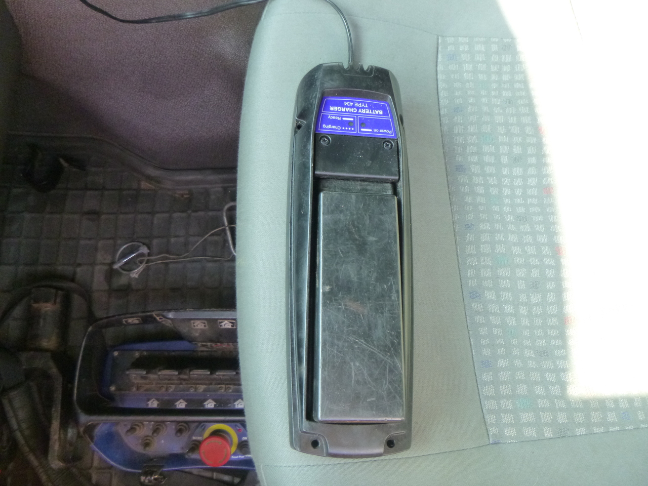 Autokran Volvo FM12 420 8x2 RHD + PM 40SP: das Bild 14