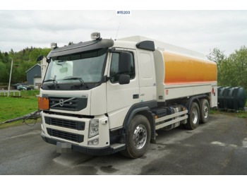 Tankwagen Volvo FM450: das Bild 1