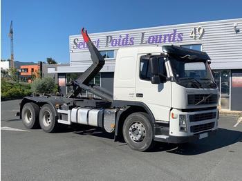 Abrollkipper Volvo FM 440: das Bild 1