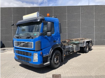 Containerwagen/ Wechselfahrgestell LKW Volvo Volvo FM400 6x2 Euro 5: das Bild 1
