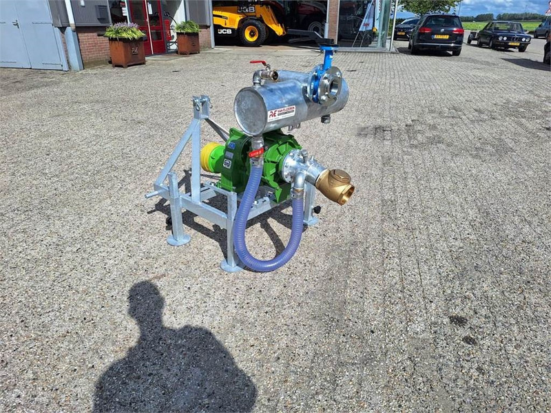 Anbauspritze Rovatti T3K80/2E PTO pomp op bok