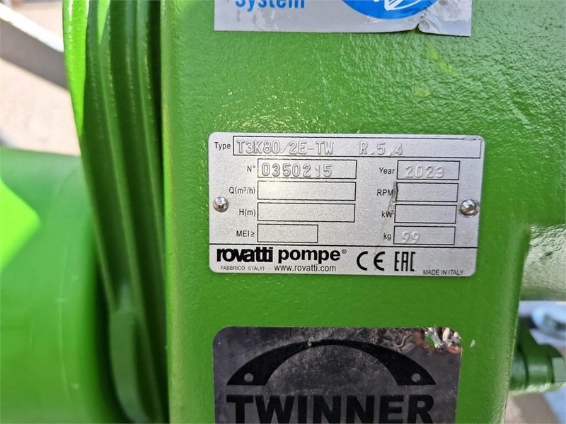 Anbauspritze Rovatti T3K80/2E PTO pomp op bok