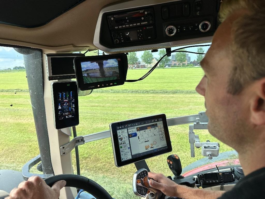 Erntemaschine Elho Cobra 7710T getrokken hakselaar grashakselaar