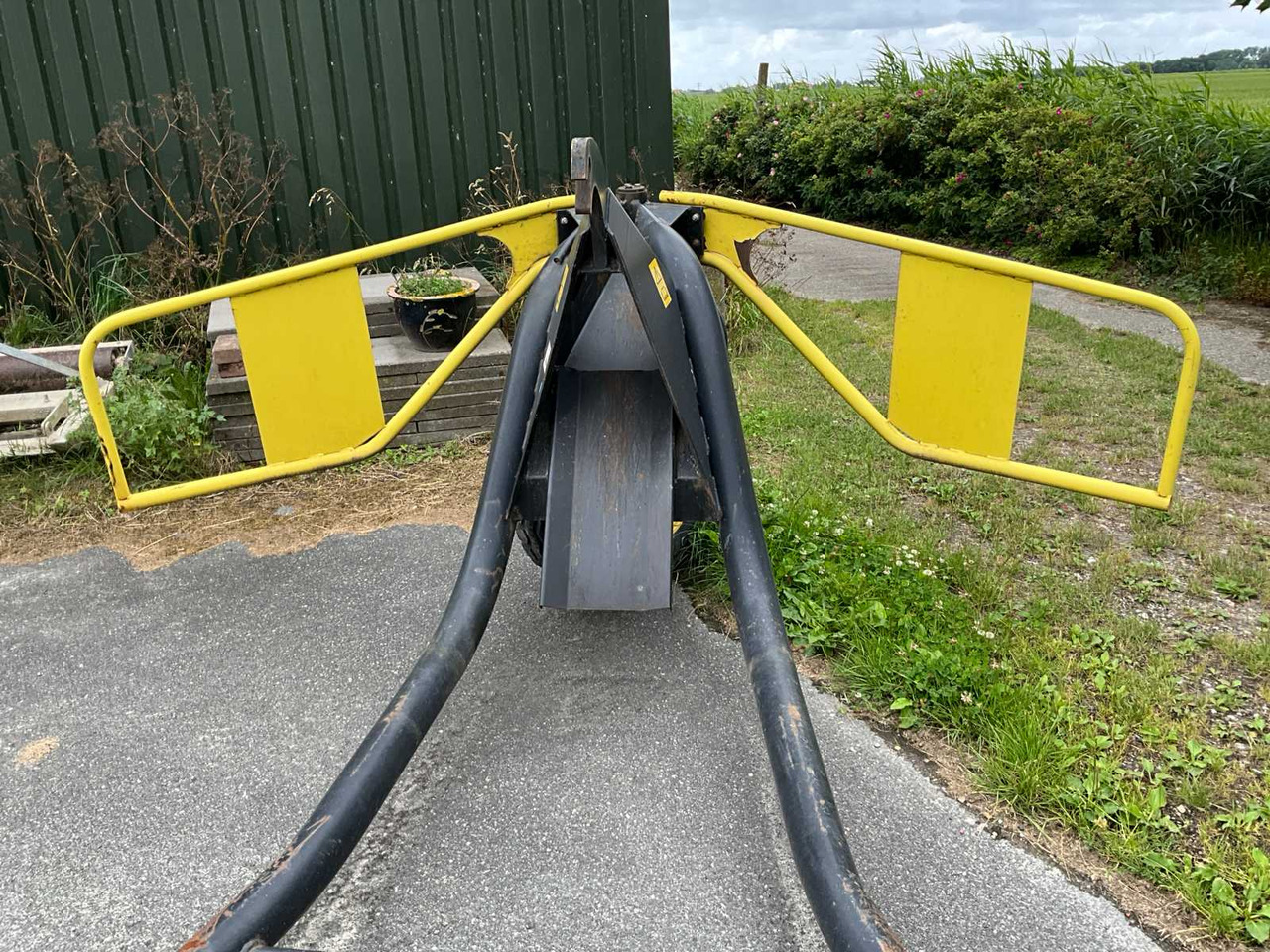 Feldhäcksler 2017 JOHN DEERE 475 PLUS CORNBEK