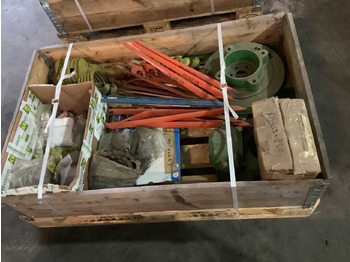 Feldhäcksler  JOHN DEERE / CLAAS - SHREDDER PARTS UNUSED