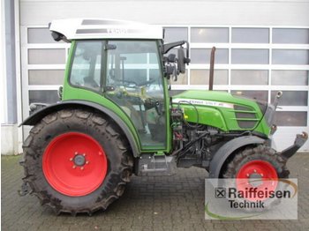 Traktor Fendt 210P Vario: das Bild 1