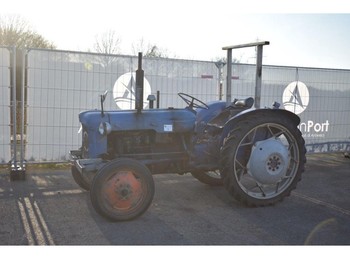 Stelzentraktor Fordson Tractor: das Bild 1