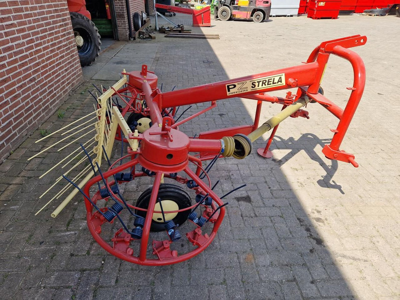 Heuwender/ Wenderechen PZ strela