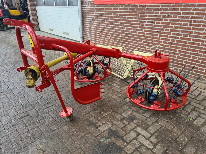 Heuwender/ Wenderechen PZ strela