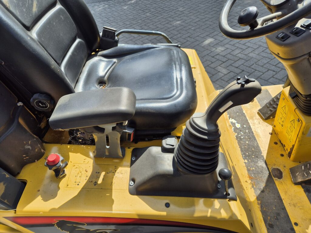 Hoflader MUSTANG AL 306 miniloader