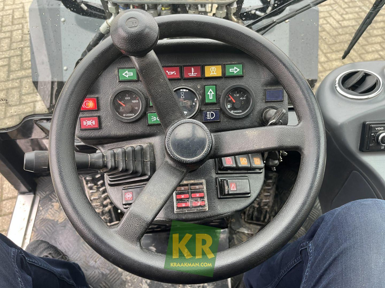 Hoflader V5003  Giant