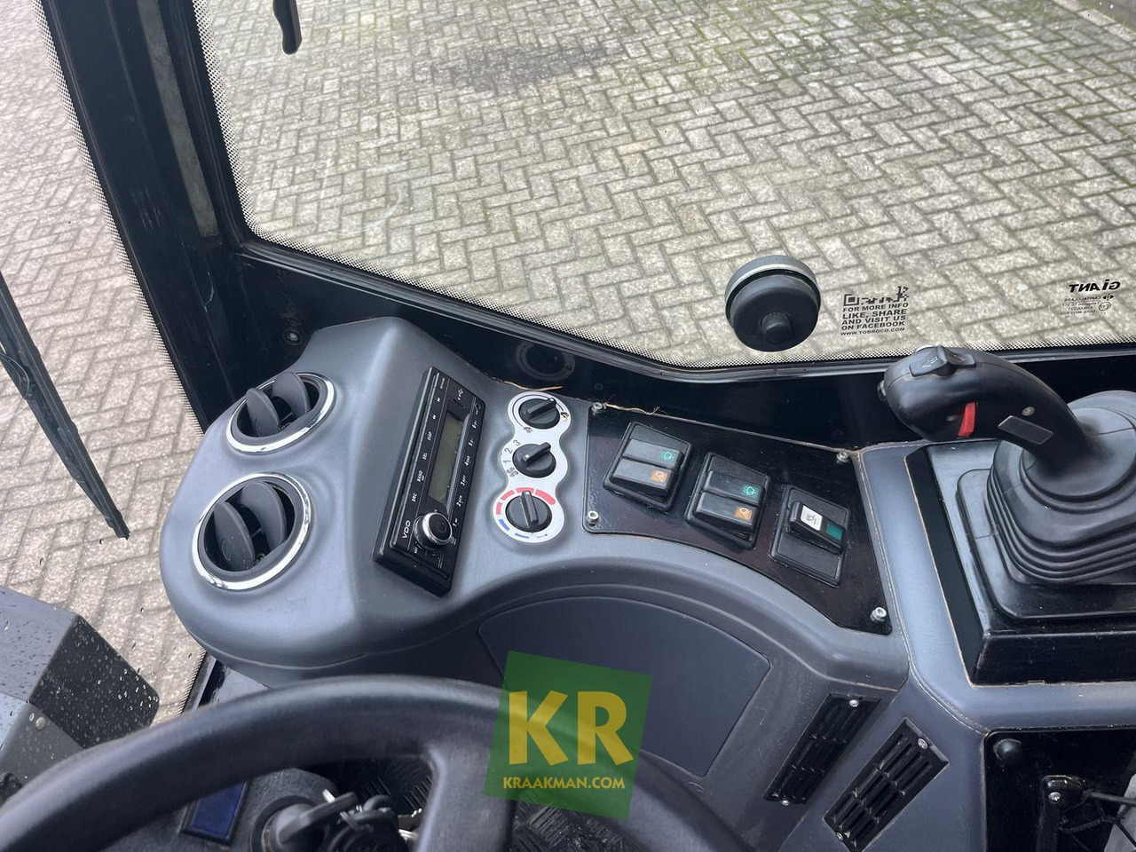 Hoflader V5003  Giant