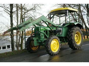 Traktor John Deere 2130 AS Allrad mit Frontlader: das Bild 1