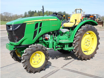 Traktor John Deere 3028EN - New / Unused: das Bild 1