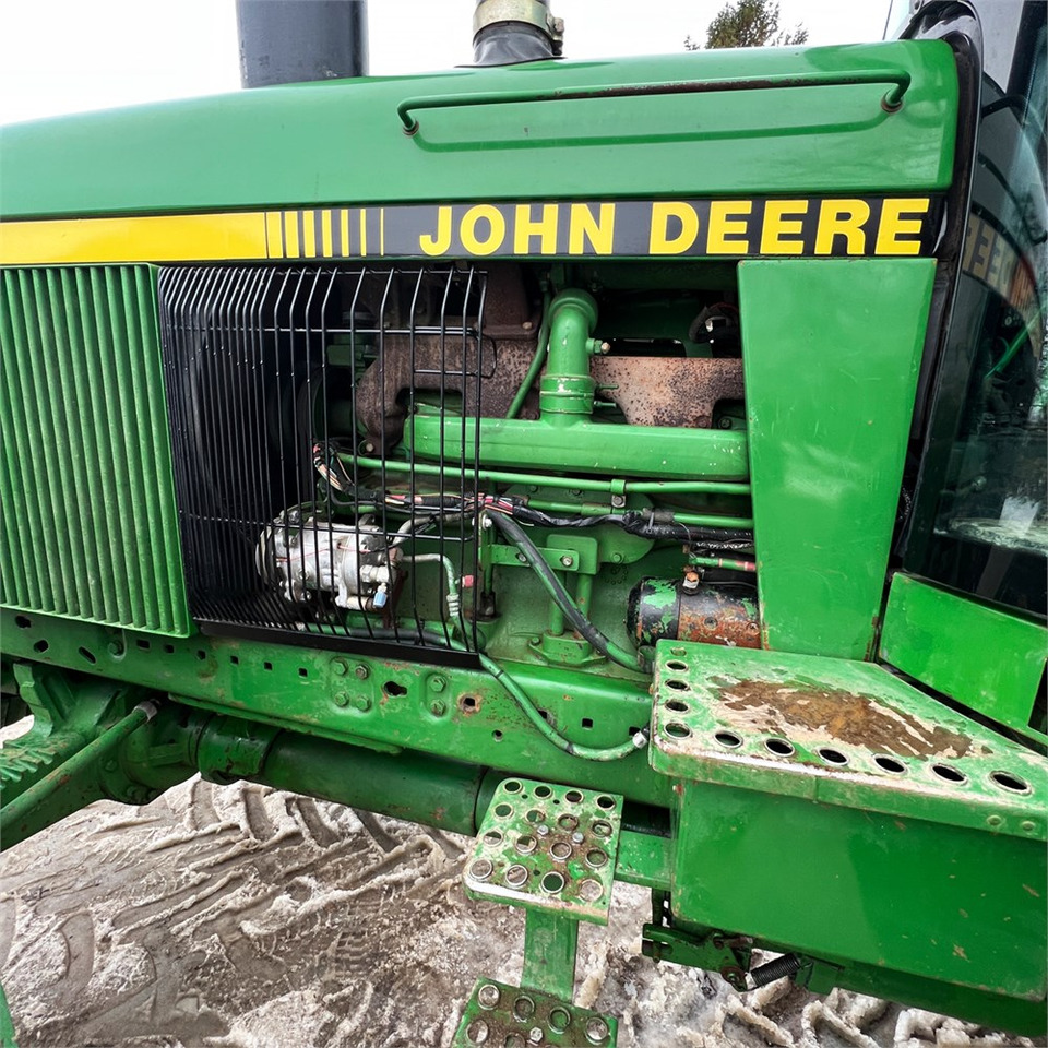 Traktor John Deere 4055: das Bild 31