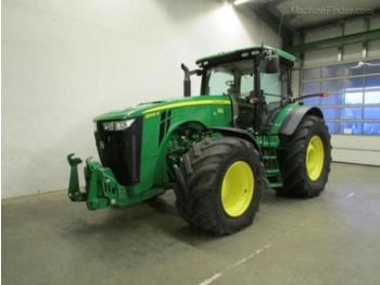 Traktor John Deere 8335R: das Bild 1