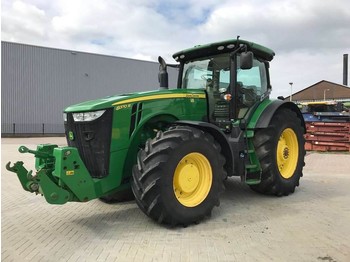 Traktor John Deere 8370R: das Bild 1