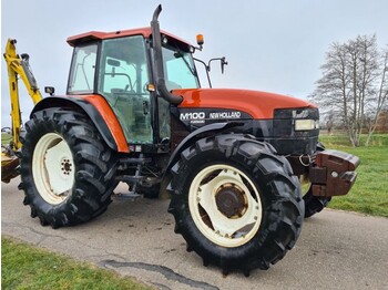 Traktor New Holland M100: das Bild 1