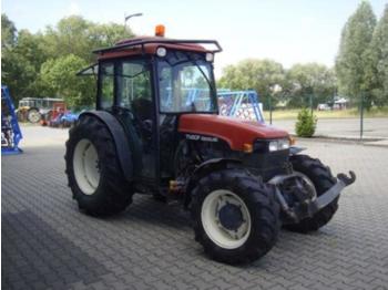 Traktor New Holland TN90F: das Bild 1