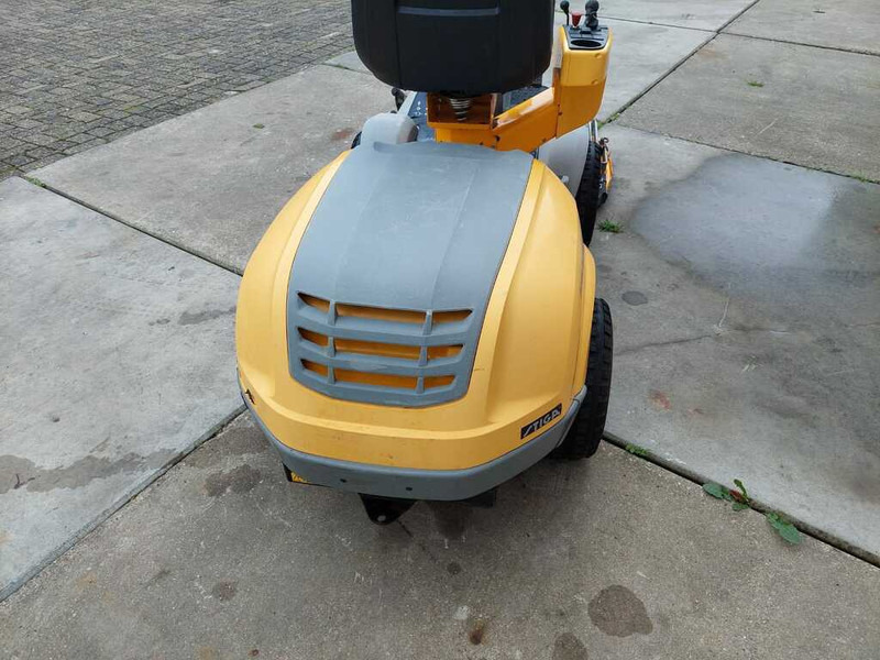 Rasenmäher Stiga Park Svan