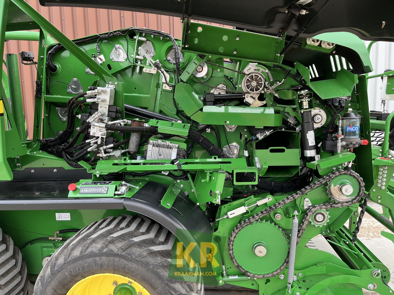 Rundballenpresse C441R John Deere