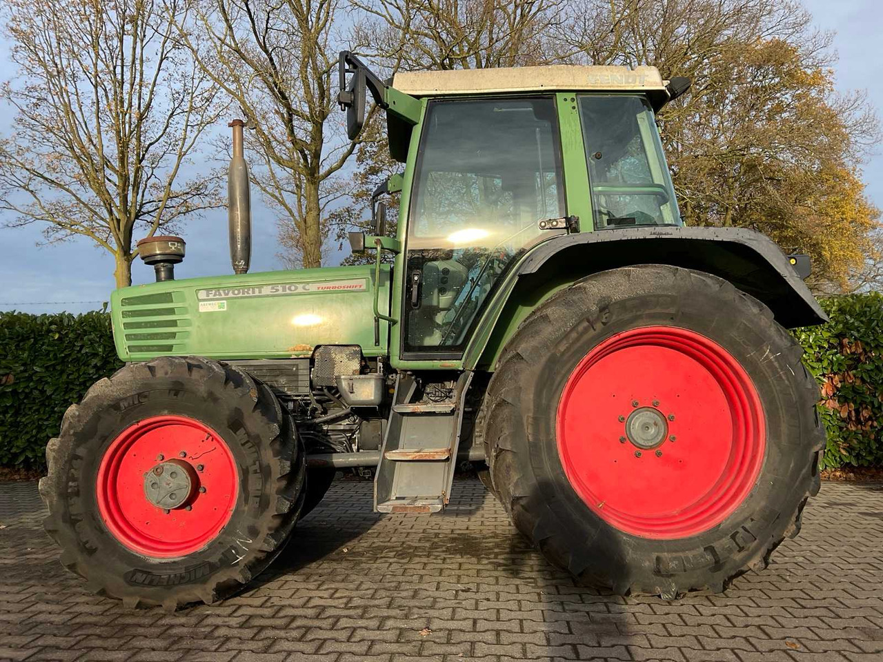 Traktor 1999 FENDT 510 C TURBOSHIFT ALL-WHEEL DRIVE FARM TRACTOR