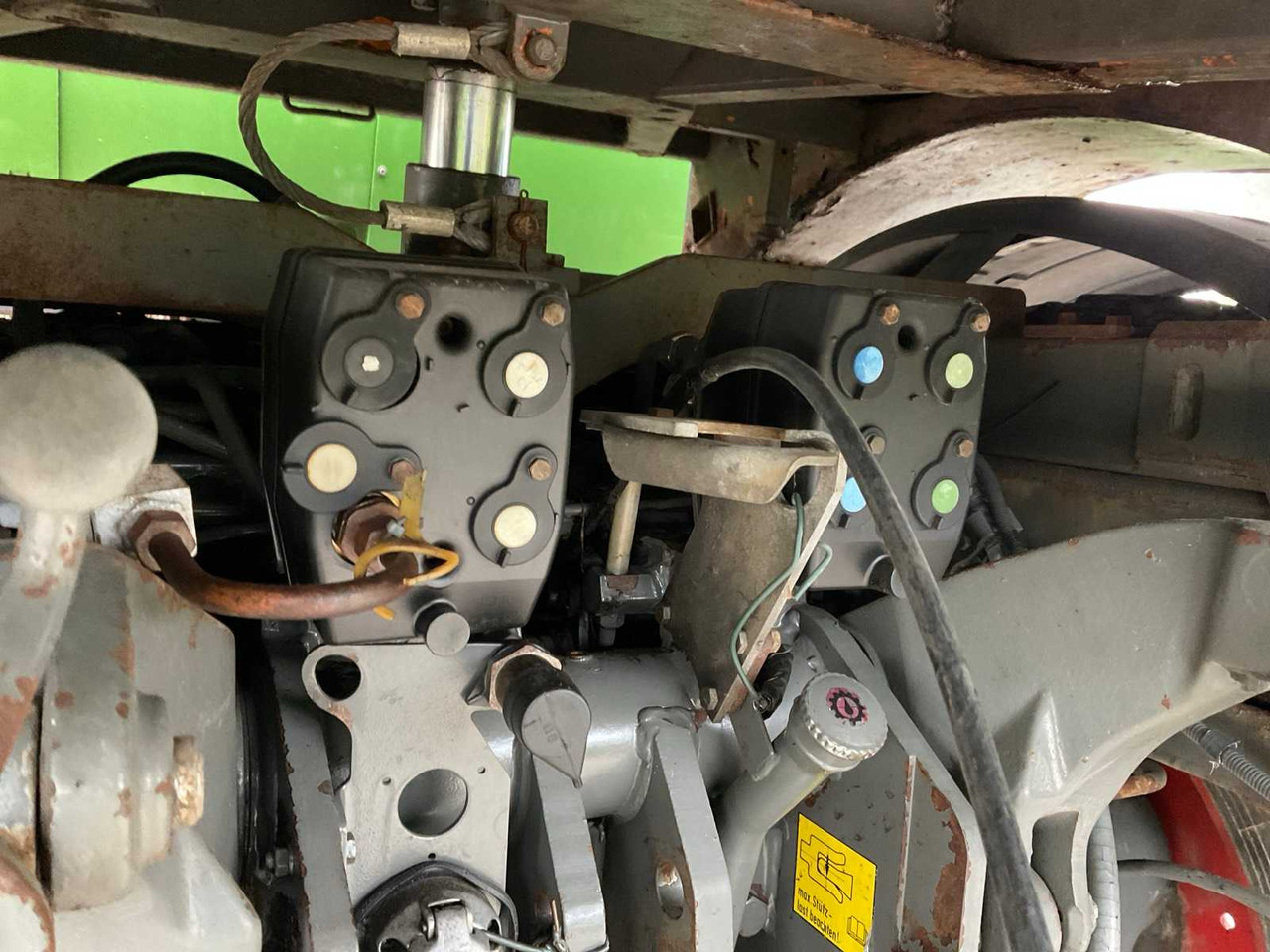 Traktor 2001 FENDT XYLON 520 ALL-WHEEL DRIVE FARM TRACTOR