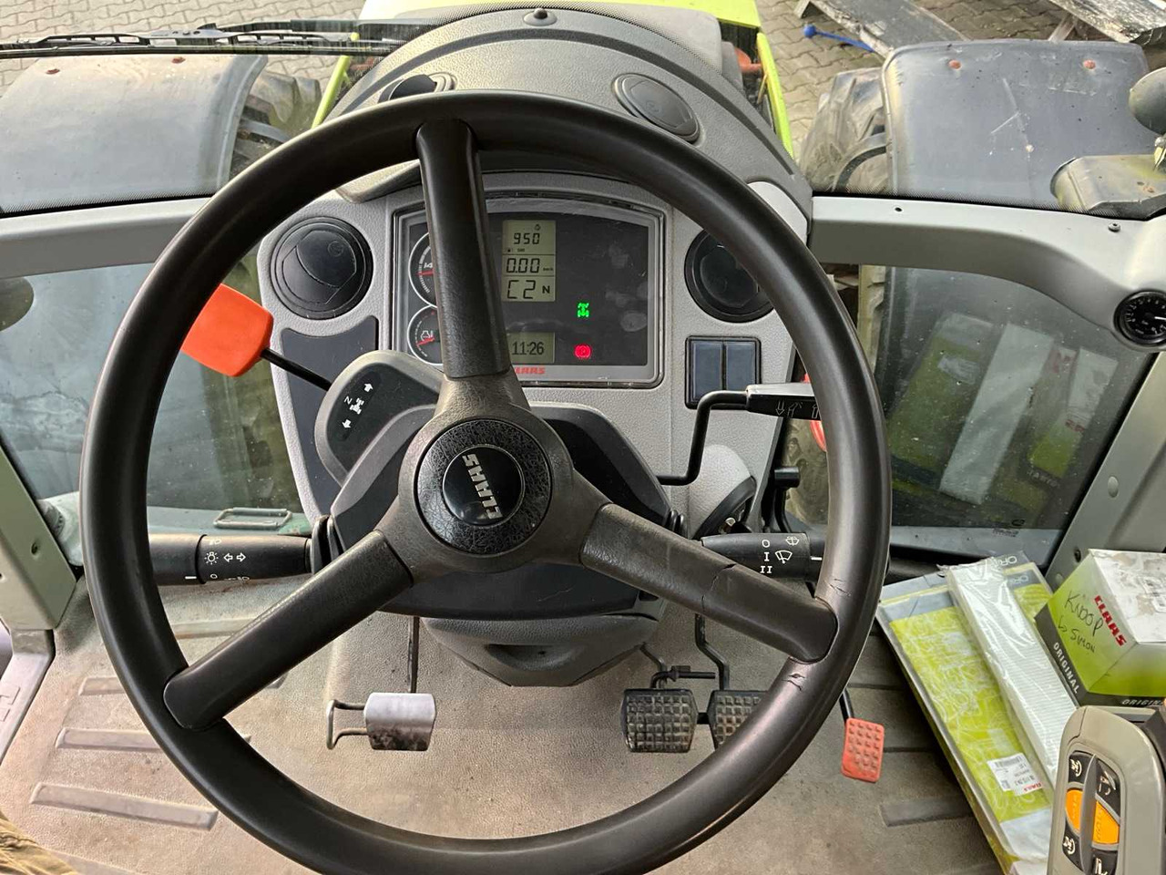 Traktor 2009 CLAAS ARION 640 A19 FOUR-WHEEL DRIVE FARM TRACTOR