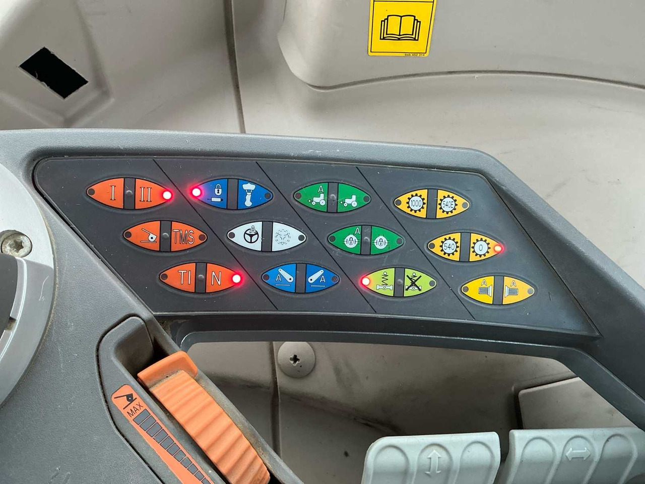 Traktor 2010 FENDT 930 VARIO ALL-WHEEL DRIVE FARM TRACTOR