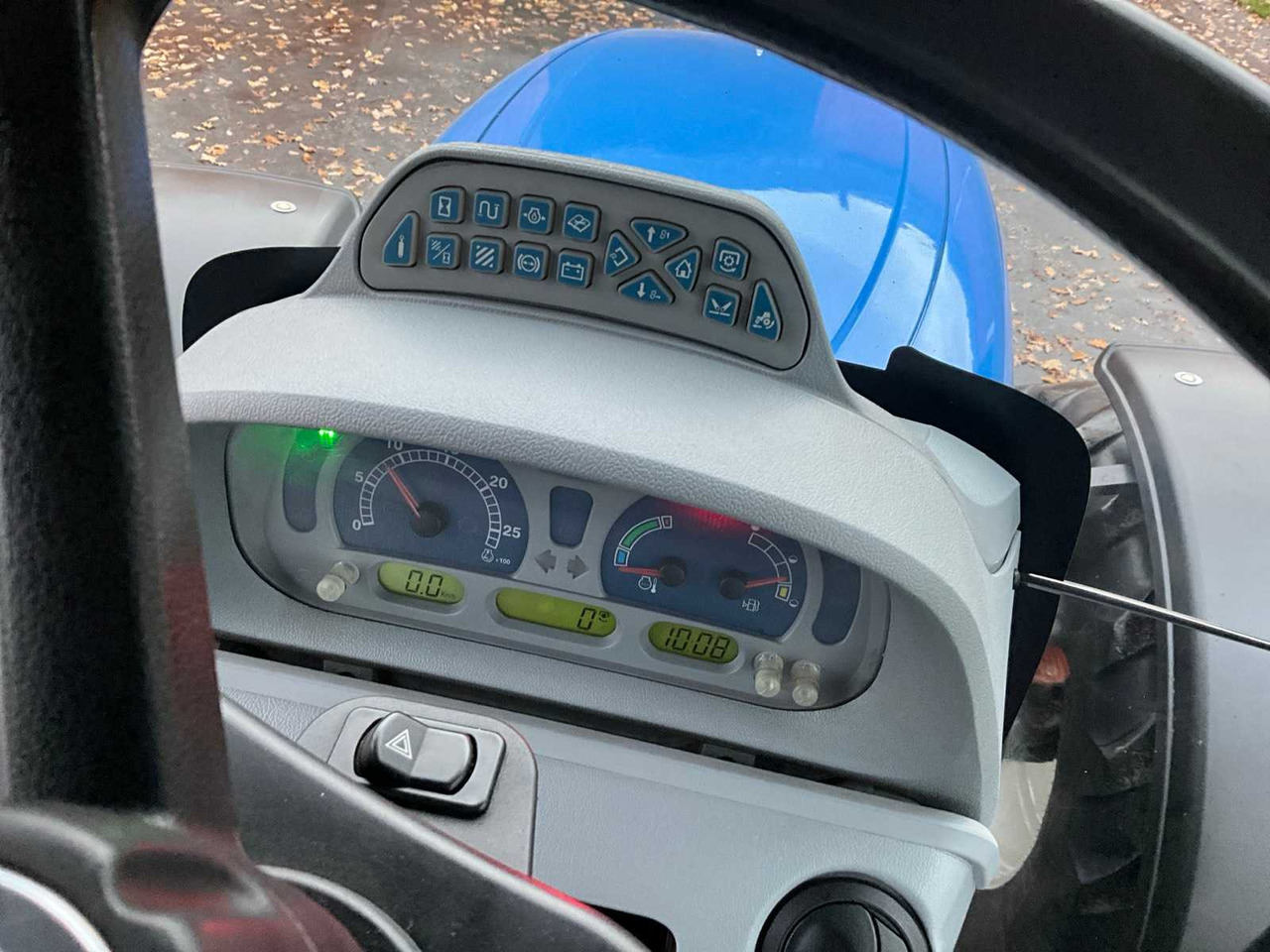 Traktor 2011 NEW HOLLAND T6020 ELITE FOUR WHEEL DRIVE FARM TRACTOR