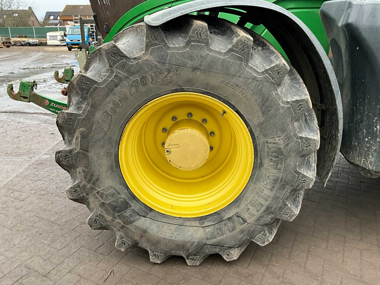 Traktor 2015 JOHN DEERE 6210R FOUR WHEEL DRIVE FARM TRACTOR