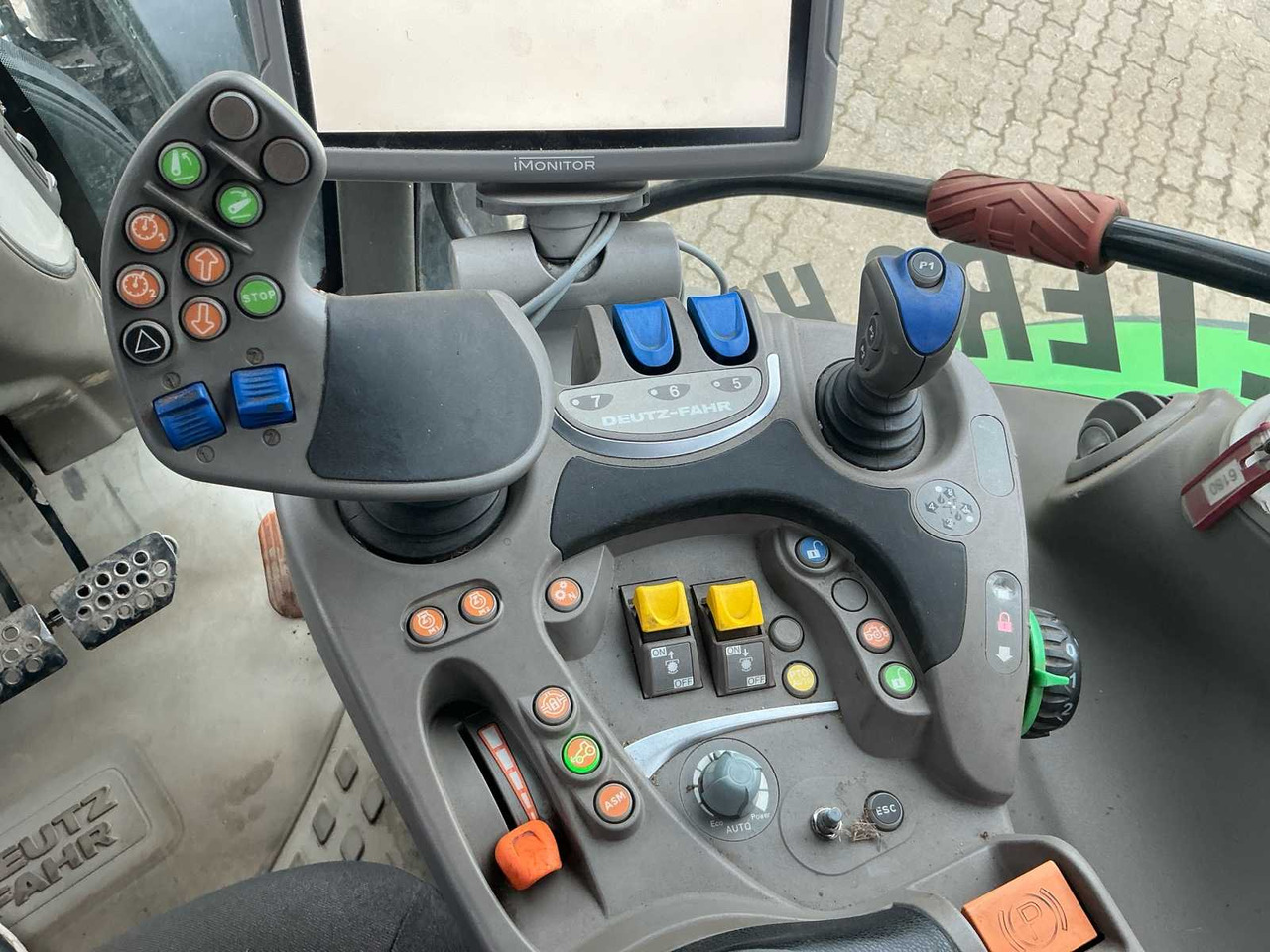 Traktor 2016 DEUTZ-FAHR SDF ALL-WHEEL DRIVE FARM TRACTOR