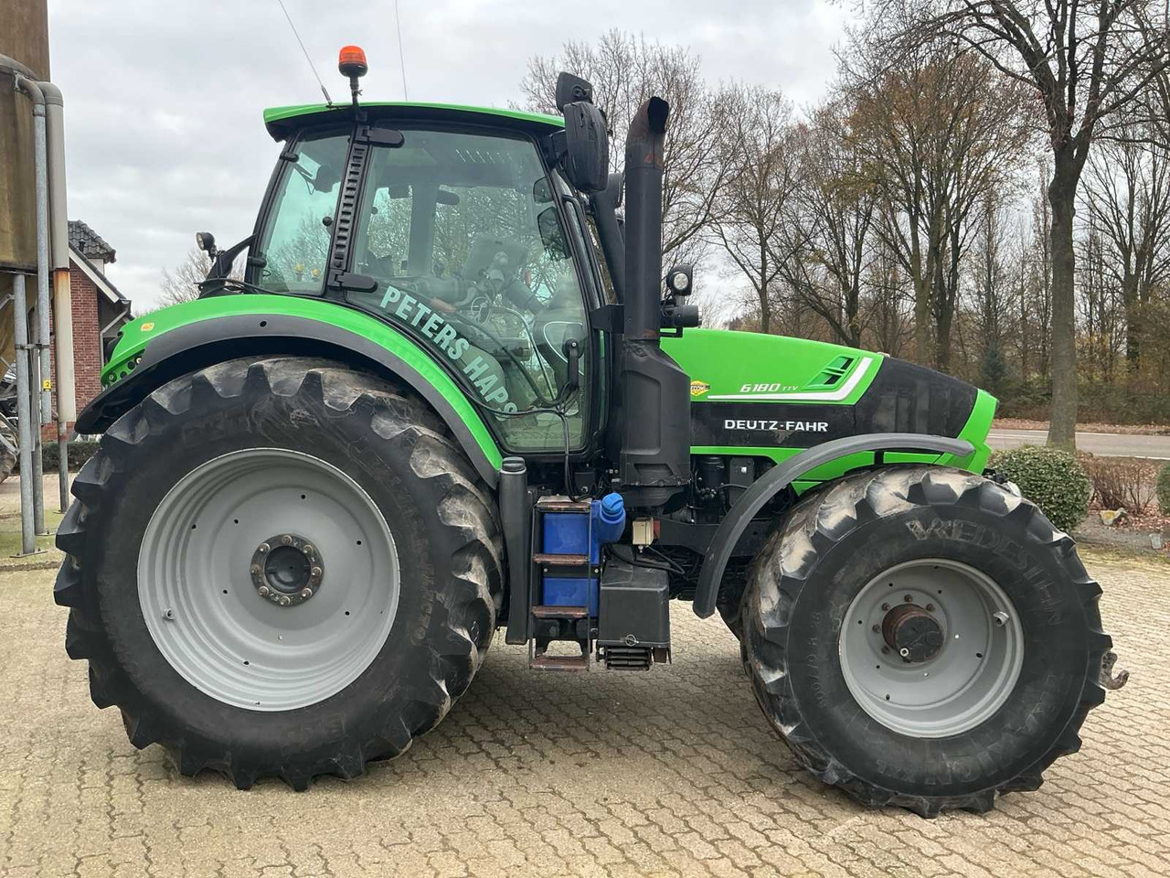 Traktor 2016 DEUTZ-FAHR SDF ALL-WHEEL DRIVE FARM TRACTOR