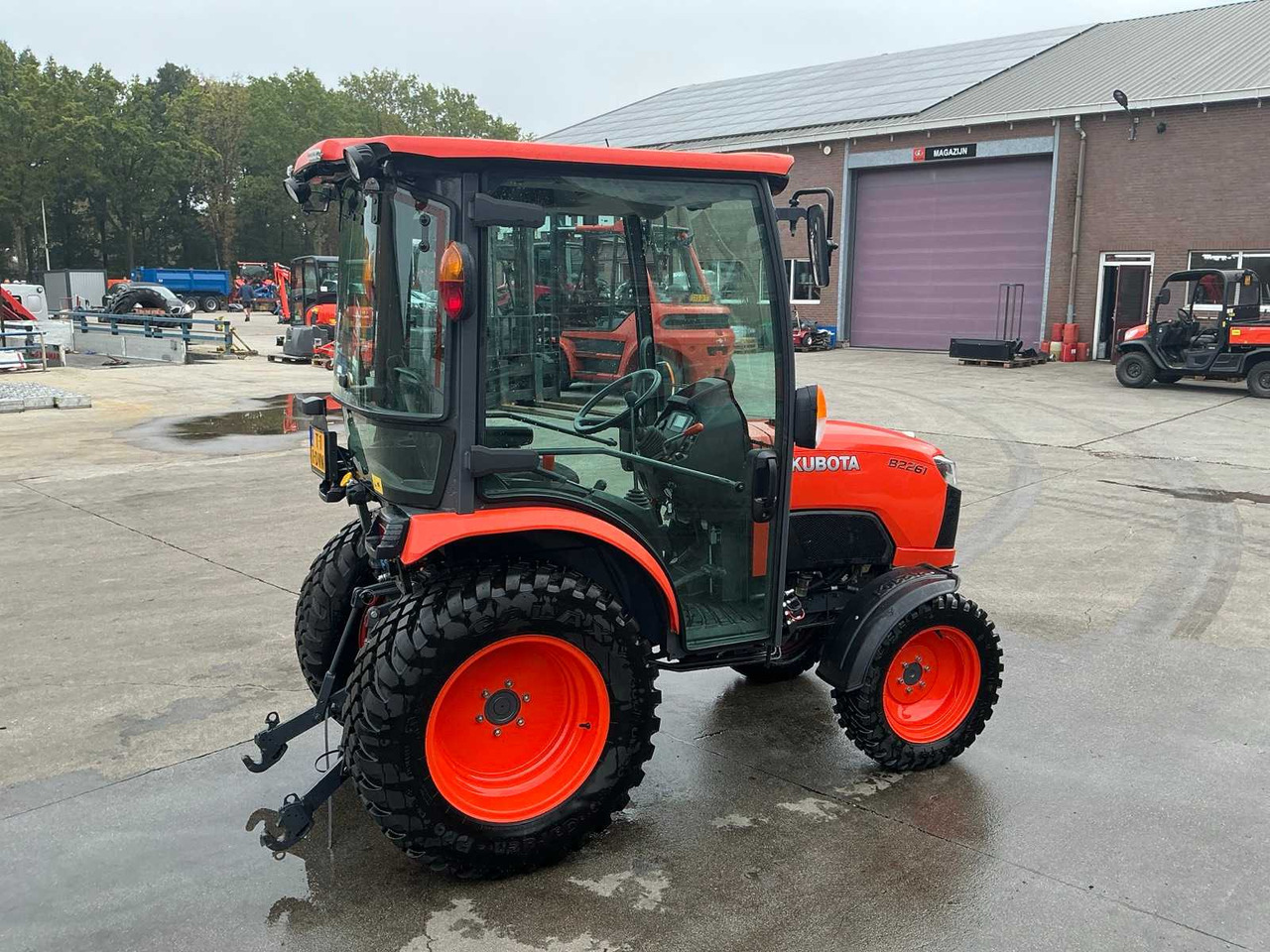Traktor 2022 KUBOTA B2261 FOUR WHEEL DRIVE FARM TRACTOR