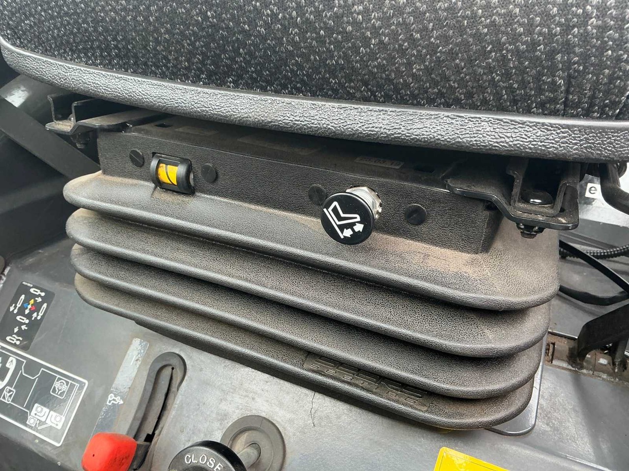 Traktor 2022 KUBOTA B2261 FOUR WHEEL DRIVE FARM TRACTOR