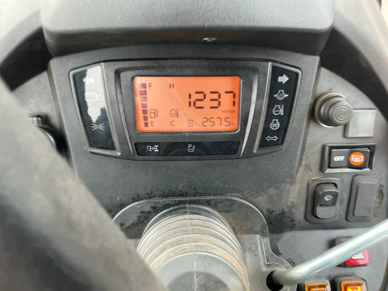 Traktor 2022 KUBOTA B2261 FOUR WHEEL DRIVE FARM TRACTOR