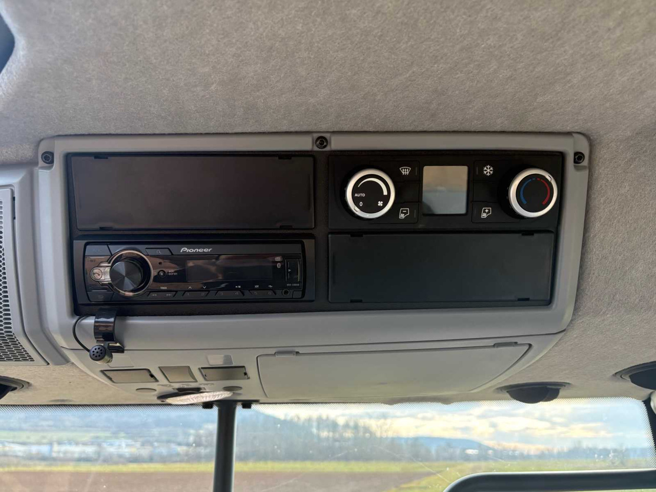 Traktor 2022 NEW VALTRA N155E VERSU TRACTOR