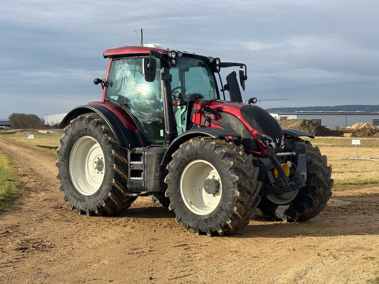 Traktor 2022 NEW VALTRA N155E VERSU TRACTOR