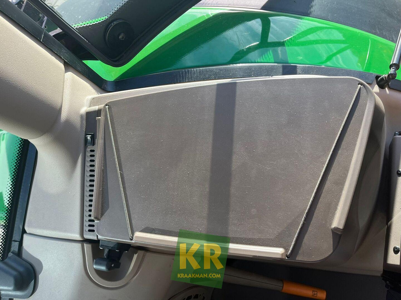 Traktor 6R 140 John Deere