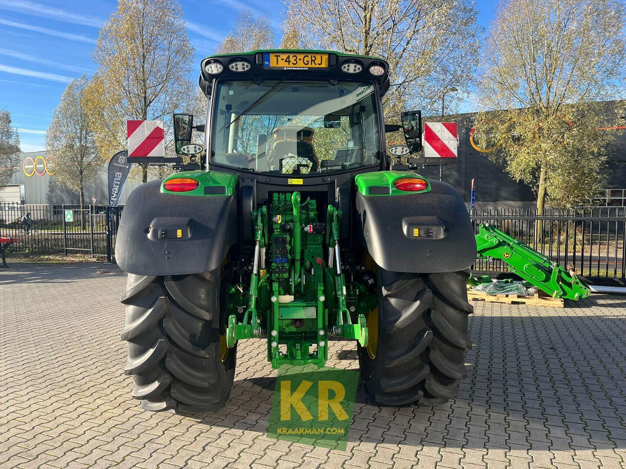 Traktor 6R 140 John Deere