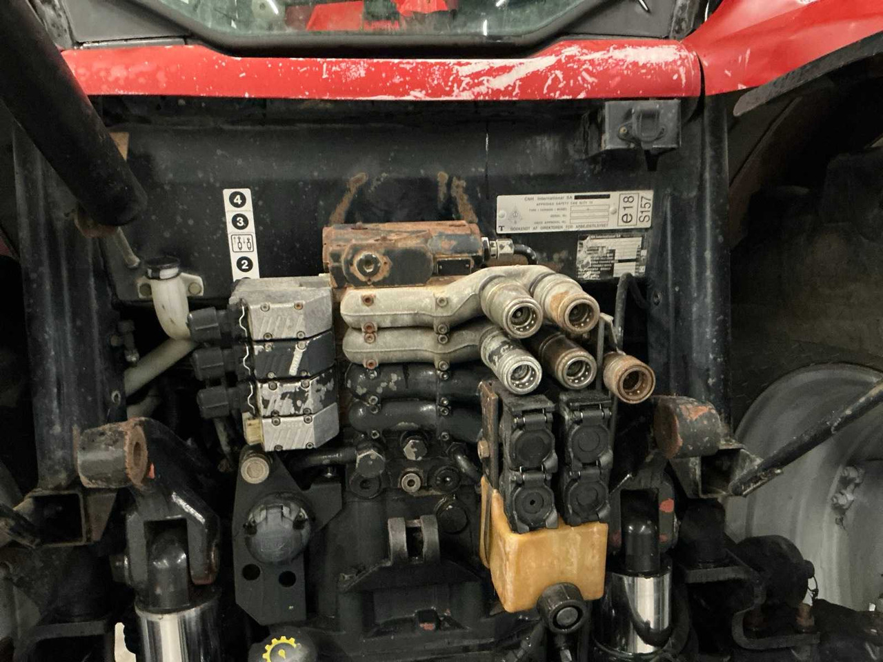 Traktor CASE IH MXU125 ALL-WHEEL DRIVE FARM TRACTOR