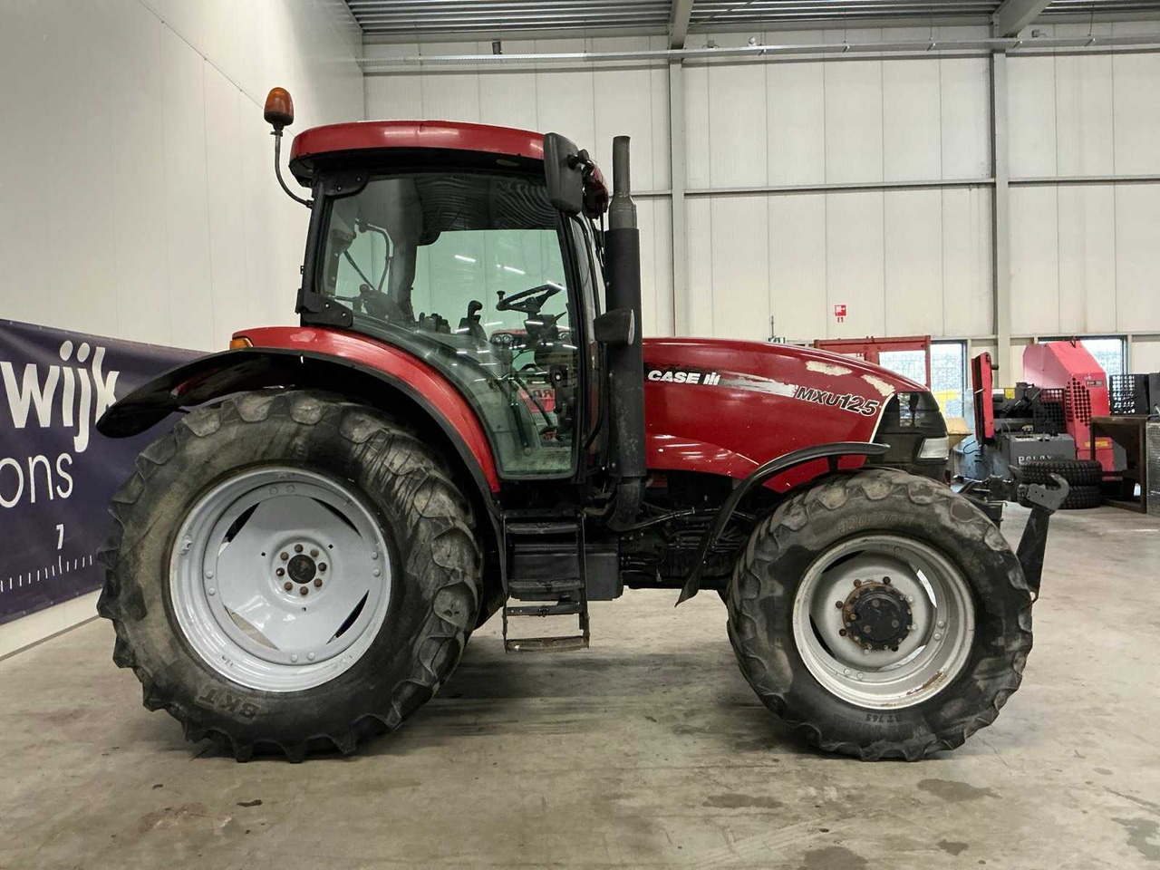 Traktor CASE IH MXU125 ALL-WHEEL DRIVE FARM TRACTOR