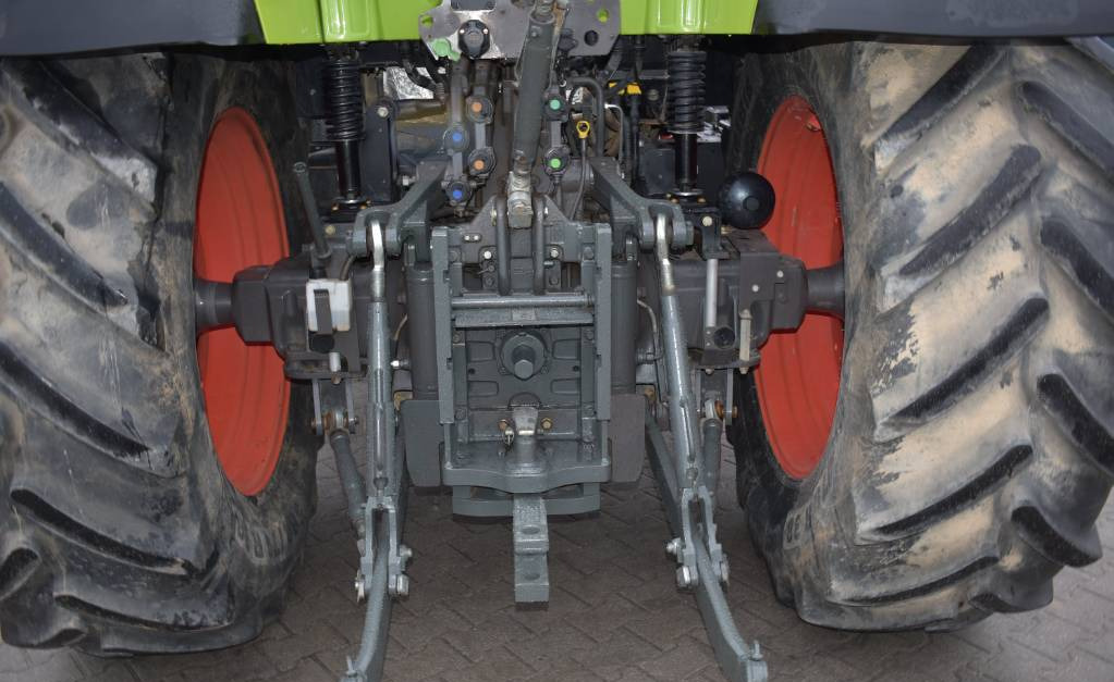 Traktor CLAAS Arion 630 CIS