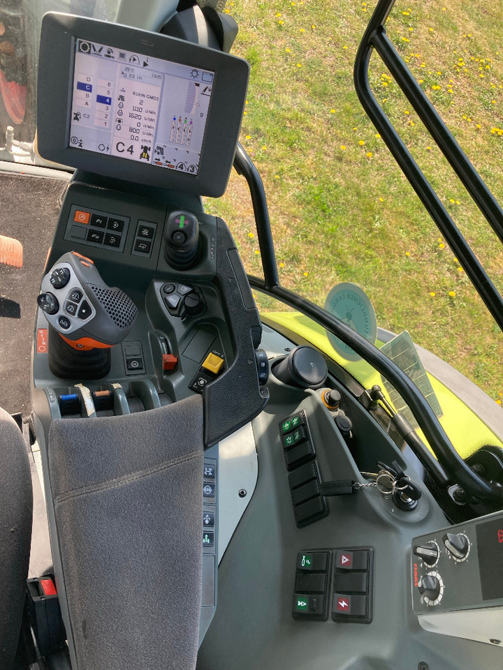 Traktor CLAAS Arion 650 CEBIS